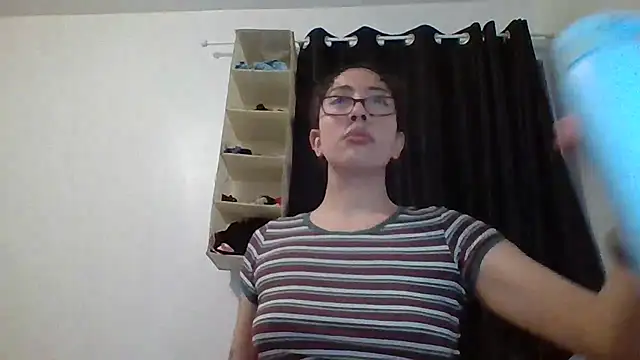 LorenaAnderson online show from February 12, 10:26 pm