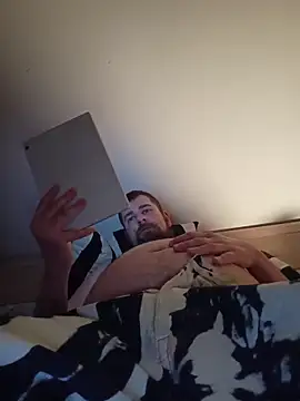 machobear87 online show from March 11, 8:37 pm