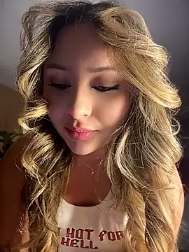 Snapshot of SaraFerreira chatting on July 31, 1:27 am SaraFerreira online show from July 31, 1:27 am