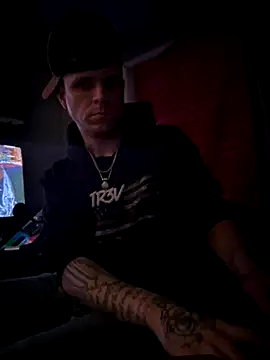 traejddd online show from October 16, 4:46 am