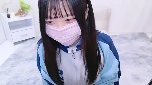 Snapshot of Suzu_ch_xx chatting on February 1, 2:45 pm Suzu ch xx online show from February 1, 2:45 pm