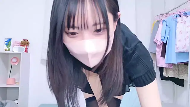 Snapshot of Suzu_ch_xx chatting on February 14, 10:58 pm Suzu ch xx online show from February 14, 10:58 pm