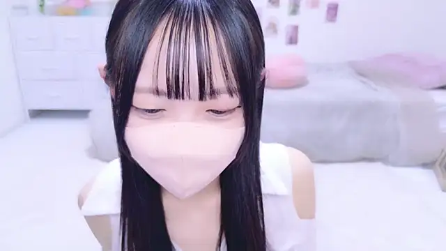 Snapshot of Suzu_ch_xx chatting on October 5, 12:14 pm Suzu ch xx online show from October 5, 12:14 pm