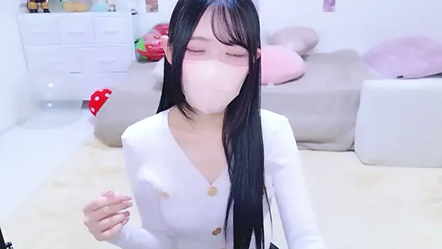 Snapshot of Suzu_ch_xx chatting on April 28, 12:43 pm Suzu ch xx online show from April 28, 12:43 pm