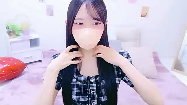 Snapshot of Suzu_ch_xx chatting on May 24, 4:23 pm Suzu ch xx online show from May 24, 4:23 pm
