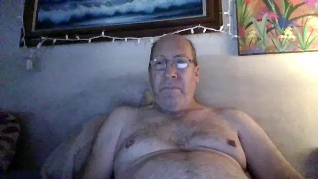 Snapshot of hornyrich69 chatting on February 3, 6:57 pm hornyrich69 online show from February 3, 6:57 pm