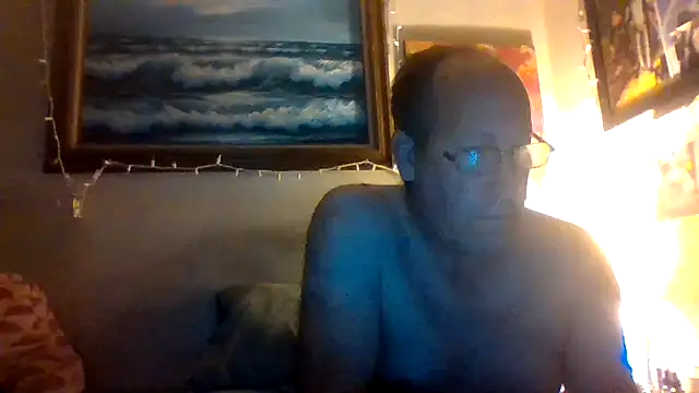 Snapshot of hornyrich69 chatting on February 7, 5:00 am hornyrich69 online show from February 7, 5:00 am