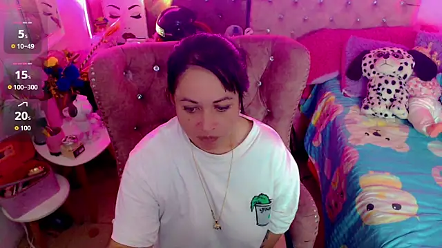 Snapshot of martina_bk chatting on December 19, 1:34 am martina bk online show from December 19, 1:34 am