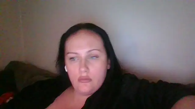 Snapshot of CurvyQueen2023 chatting on March 27, 9:03 pm CurvyQueen2023 online show from March 27, 9:03 pm