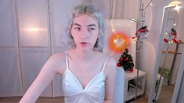 Snapshot of Mia_Cheers chatting on December 27, 1:28 pm Mia Cheers online show from December 27, 1:28 pm