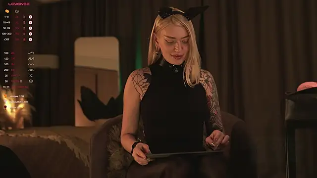 LinaKinky online show from January 24, 6:04 pm