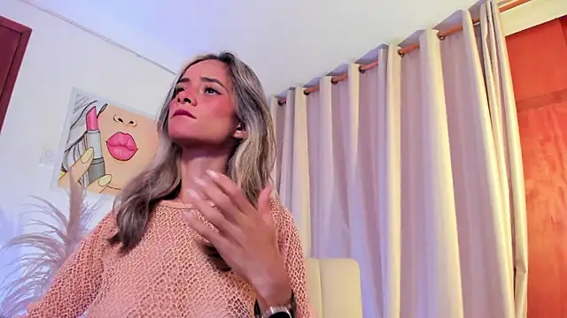 SkiinnyAna online show from February 16, 7:32 pm