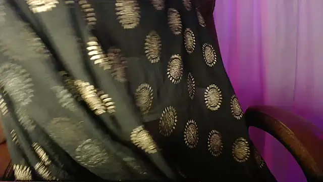 Snapshot of Prita07 chatting on October 24, 11:17 am Prita07 online show from October 24, 11:17 am