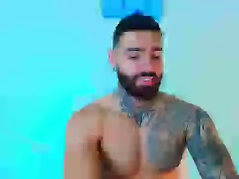 Snapshot of silvano_torres chatting on January 17, 10:46 pm silvano torres online show from January 17, 10:46 pm