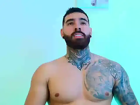Snapshot of silvano_torres chatting on February 11, 5:51 pm silvano torres online show from February 11, 5:51 pm