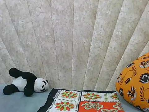 Snapshot of Sexy_Villagegal chatting on September 13, 5:35 pm Sexy Villagegal online show from September 13, 5:35 pm