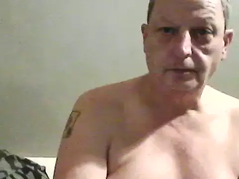 chubbybear2cum online show from December 26, 11:24 pm