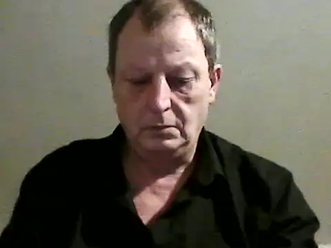 chubbybear2cum online show from February 18, 11:41 pm