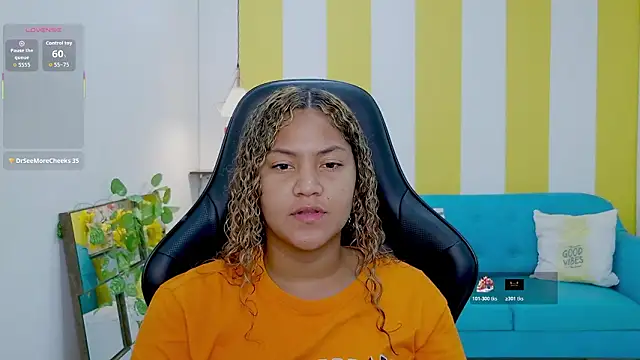 Snapshot of Cristal_War chatting on February 7, 11:19 pm Cristal War online show from February 7, 11:19 pm