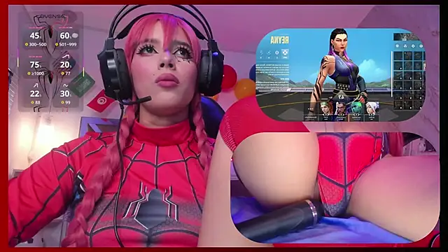 Snapshot of SweetieCloe_ chatting on June 13, 9:13 pm SweetieCloe online show from June 13, 9:13 pm