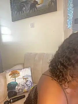 Snapshot of Naughty-sonia2 chatting on March 13, 5:54 am Naughty-sonia2 online show from March 13, 5:54 am