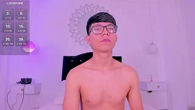 CodyTwink online show from October 28, 1:14 pm