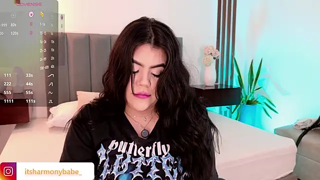 Snapshot of Harmonybabe_ chatting on May 10, 8:36 pm Harmonybabe online show from May 10, 8:36 pm