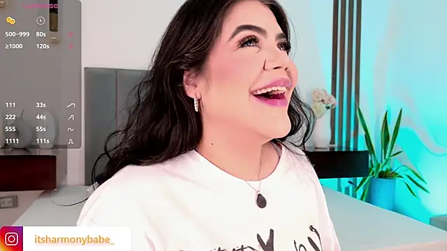 Snapshot of Harmonybabe_ chatting on May 11, 8:50 pm Harmonybabe online show from May 11, 8:50 pm