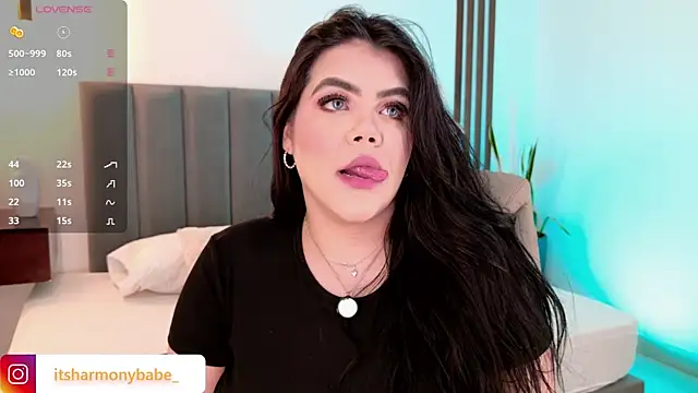 Snapshot of Harmonybabe_ chatting on July 15, 8:03 pm Harmonybabe online show from July 15, 8:03 pm