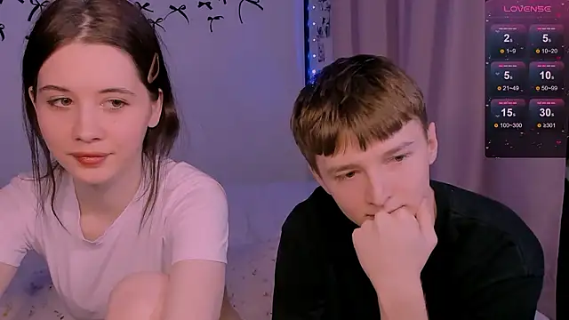 CoddleWeeper  online show from March 17, 3:04 pm