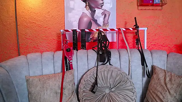 Snapshot of Naty_slavedoll chatting on February 14, 12:13 pm Naty slavedoll online show from February 14, 12:13 pm