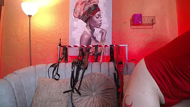 Snapshot of Naty_slavedoll chatting on February 19, 6:59 pm Naty slavedoll online show from February 19, 6:59 pm