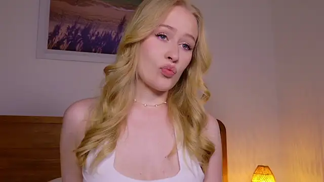 JuliaJaee online show from February 20, 10:49 am