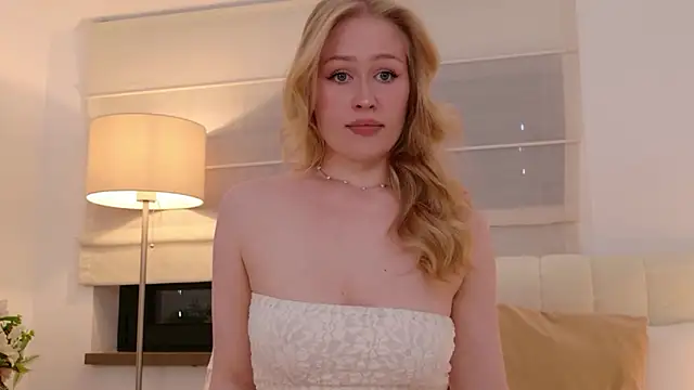 Snapshot of JuliaJaee chatting on June 16, 3:58 pm JuliaJaee online show from June 16, 3:58 pm