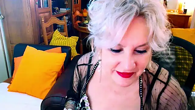 GattonaBiondona online show from November 5, 5:29 am