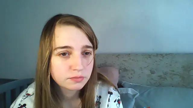 Snapshot of EvieRoseex chatting on April 18, 2:54 pm EvieRoseex online show from April 18, 2:54 pm