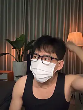 MinhTuanLive online show from April 21, 11:27 am