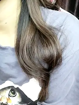 Snapshot of _Linez_ chatting on December 22, 5:32 pm  Linez  online show from December 22, 5:32 pm