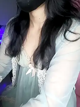 Snapshot of _Linez_ chatting on March 16, 5:28 pm  Linez  online show from March 16, 5:28 pm