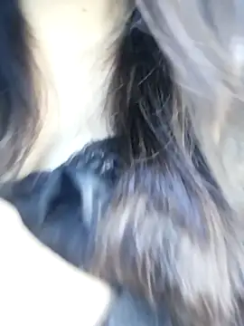 Snapshot of _Linez_ chatting on October 28, 5:26 pm  Linez  online show from October 28, 5:26 pm