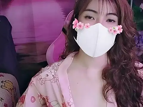 Sugar lipsz online show from January 17, 8:24 am