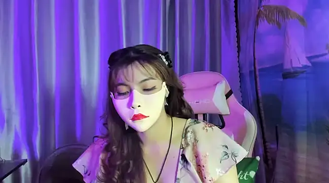 Sugar lipsz online show from March 18, 3:53 am