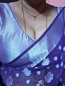 Snapshot of ananya956 chatting on April 26, 12:14 pm ananya956 online show from April 26, 12:14 pm
