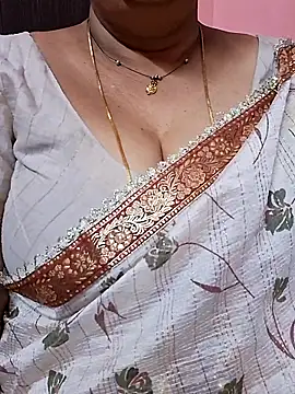 Snapshot of ananya956 chatting on April 27, 1:53 pm ananya956 online show from April 27, 1:53 pm