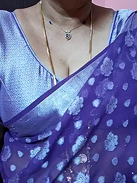 Snapshot of ananya956 chatting on May 14, 12:39 am ananya956 online show from May 14, 12:39 am