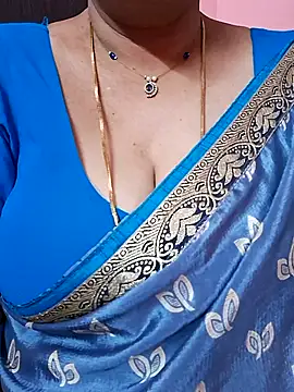Snapshot of ananya956 chatting on May 22, 5:36 am ananya956 online show from May 22, 5:36 am