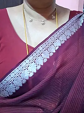 Snapshot of ananya956 chatting on June 13, 5:22 pm ananya956 online show from June 13, 5:22 pm