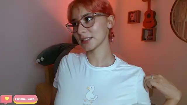 Snapshot of Ramona_Flower chatting on January 10, 1:10 am Ramona Flower online show from January 10, 1:10 am