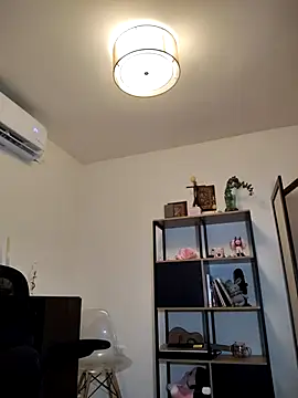 Snapshot of Ramona_Flower chatting on October 9, 1:14 am Ramona Flower online show from October 9, 1:14 am