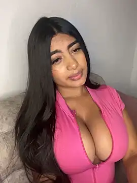 Karla thompson   online show from April 12, 4:28 am